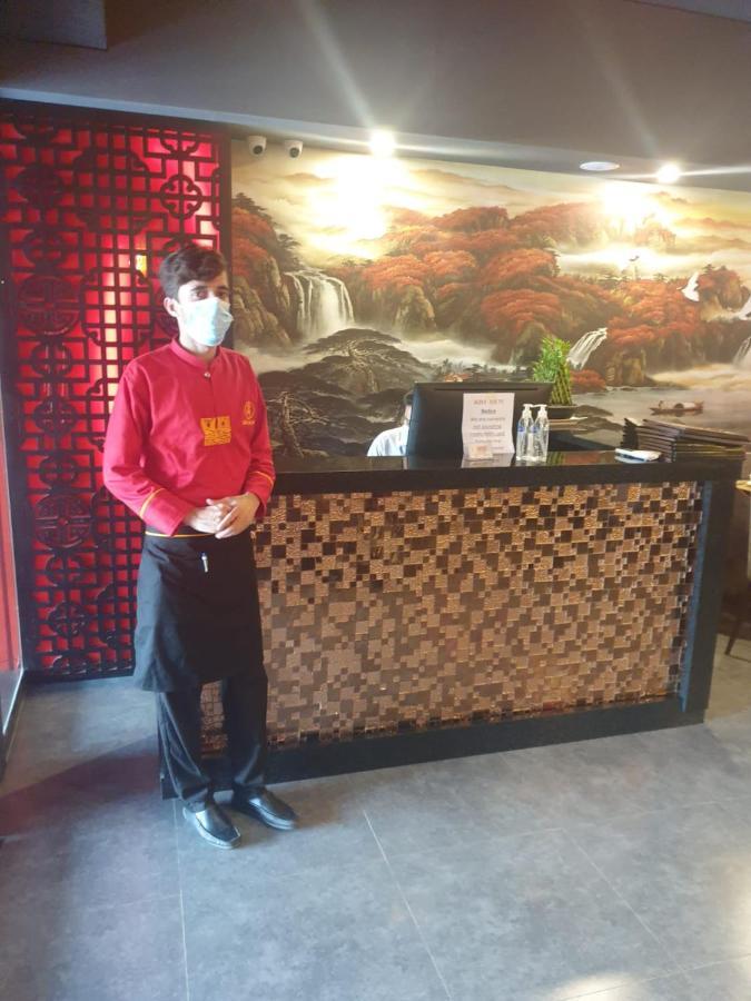 Space Luxury Rental Suites Rawalpindi Bagian luar foto
