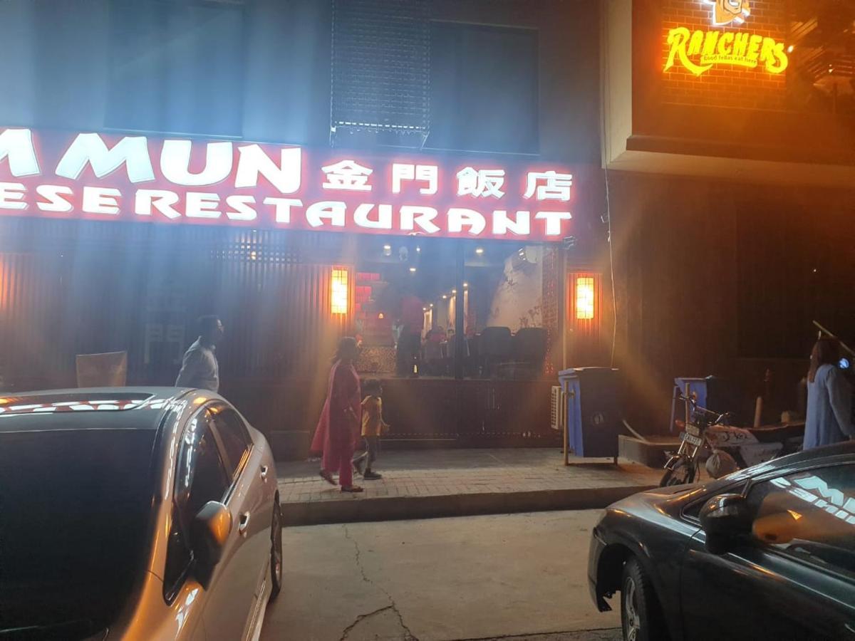 Space Luxury Rental Suites Rawalpindi Bagian luar foto