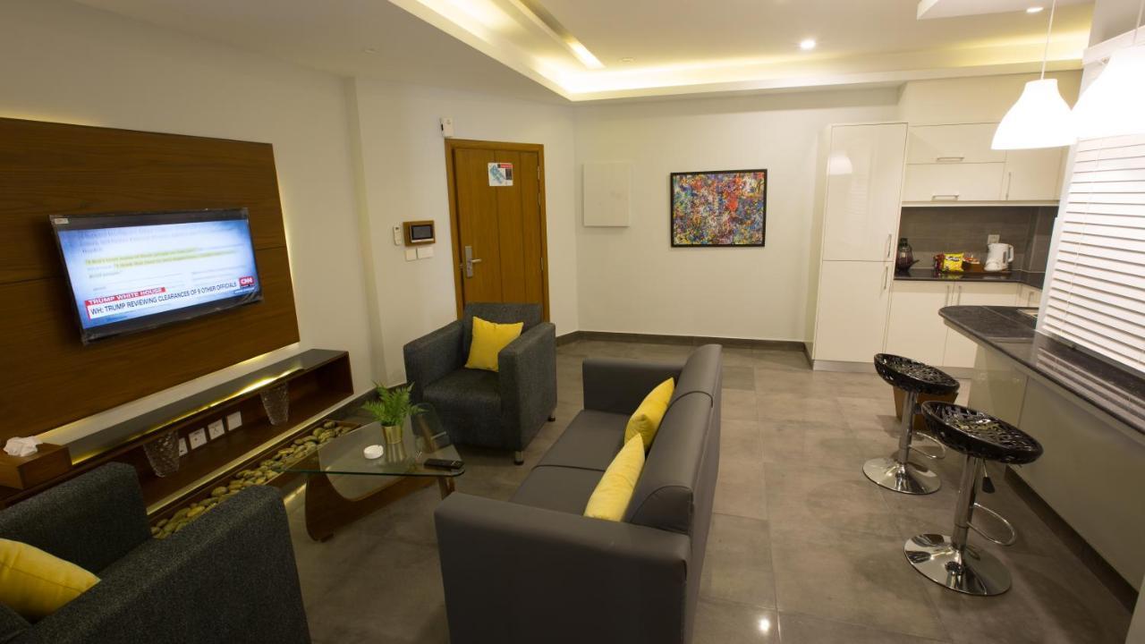 Space Luxury Rental Suites Rawalpindi Bagian luar foto