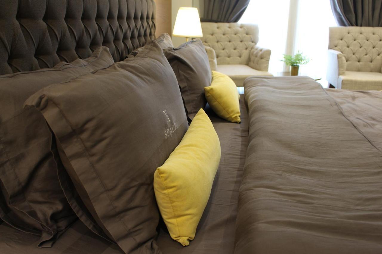 Space Luxury Rental Suites Rawalpindi Bagian luar foto